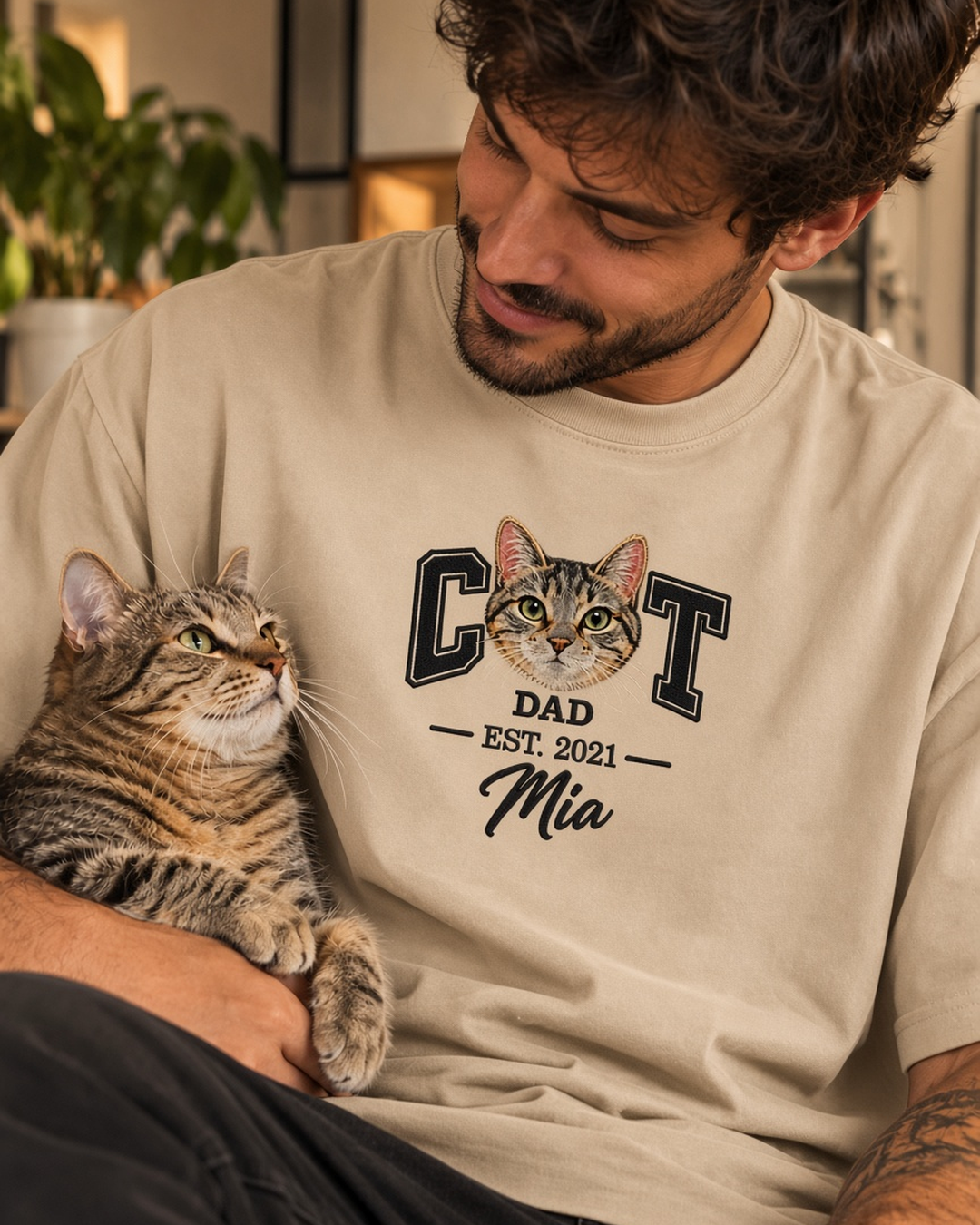 Camiseta Oversized personalizada Pet Face CAT DAD com rosto do gato – areia