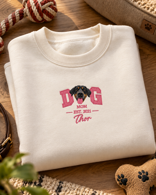 Suéter personalizado Pet Face DOG MOM com rosto do cachorro bordado – off white